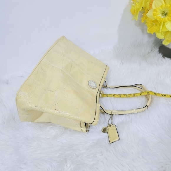 Coach yelow signature shoulder #19215 - Picture 7 of 11